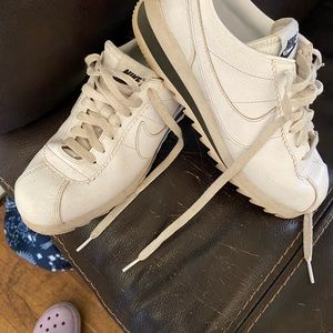 Nike the old school sz 8